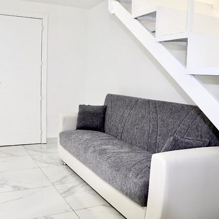 House Relax Apartment Centro Di Napoli Екстер'єр фото