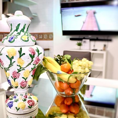 House Relax Apartment Centro Di Napoli Екстер'єр фото