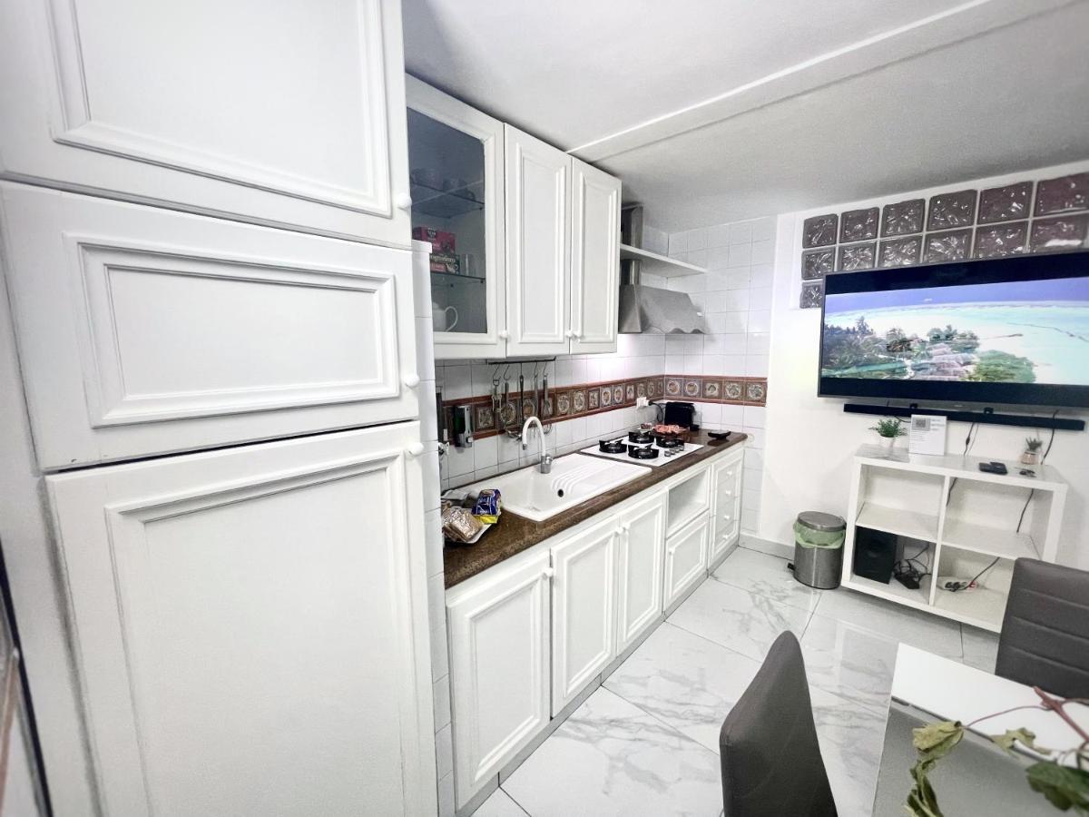 House Relax Apartment Centro Di Napoli Екстер'єр фото
