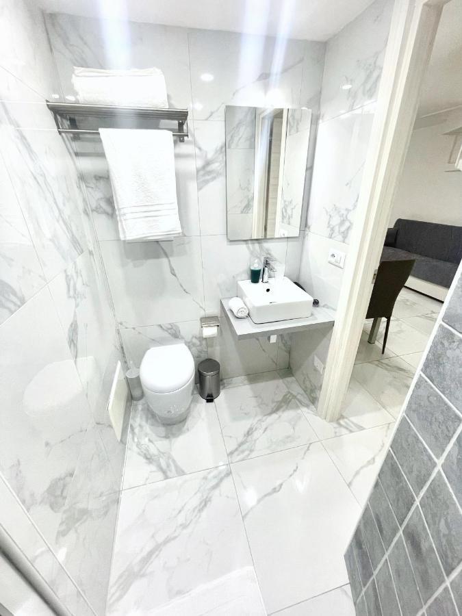 House Relax Apartment Centro Di Napoli Екстер'єр фото