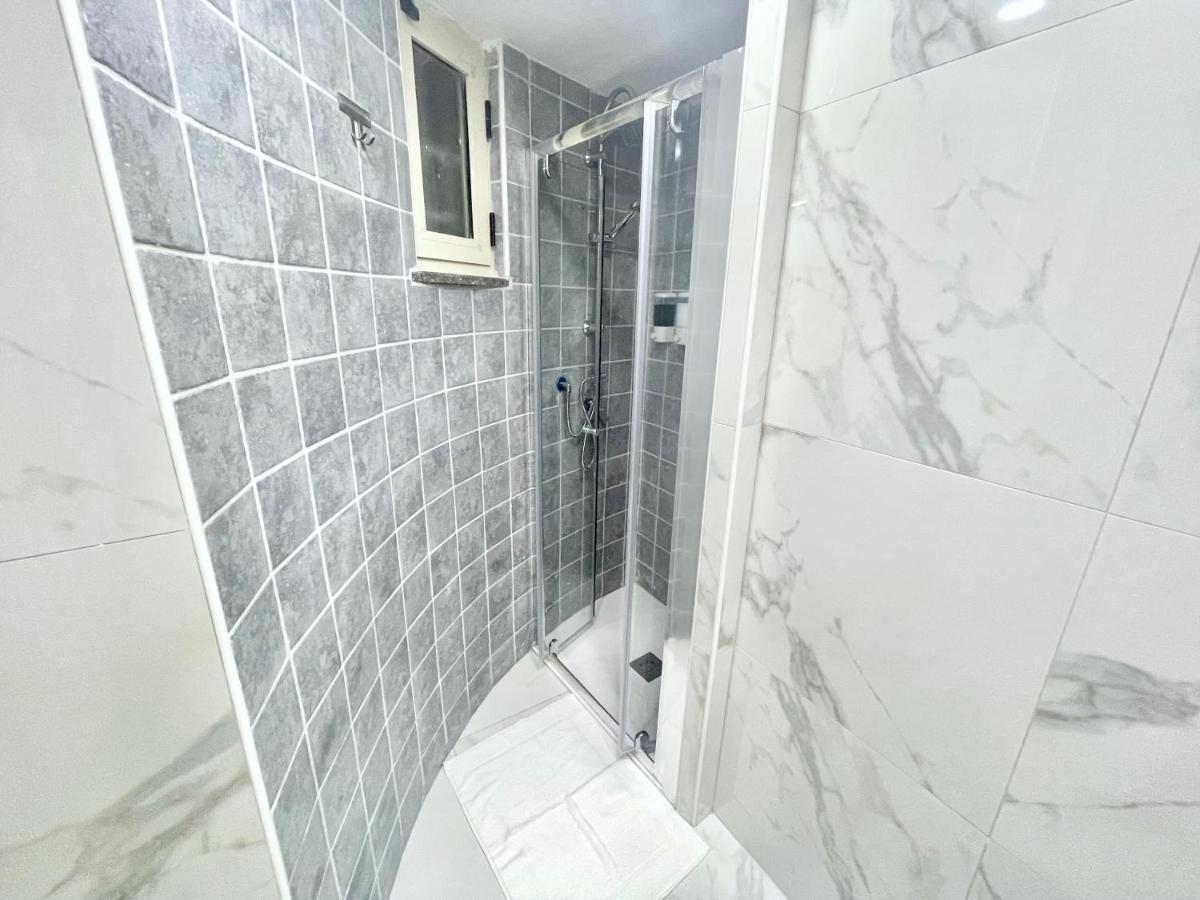 House Relax Apartment Centro Di Napoli Екстер'єр фото